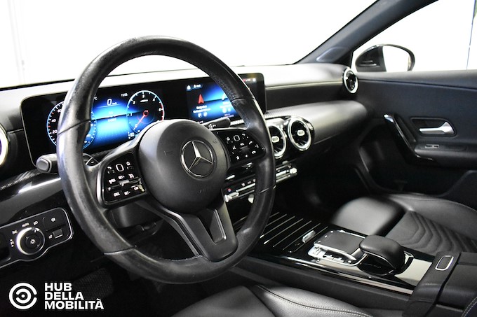 MERCEDES-BENZ A 180 d Automatic Business Sport Light